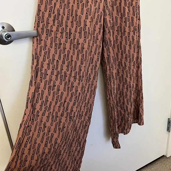 🪩 LAST CHANCE - F21 Romper - Picture 2 of 5